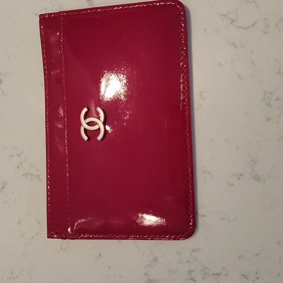 PETITE CLASSIC CHANEL PATENT HANDBAG WITH CARD CASE - Picture 11 of 13